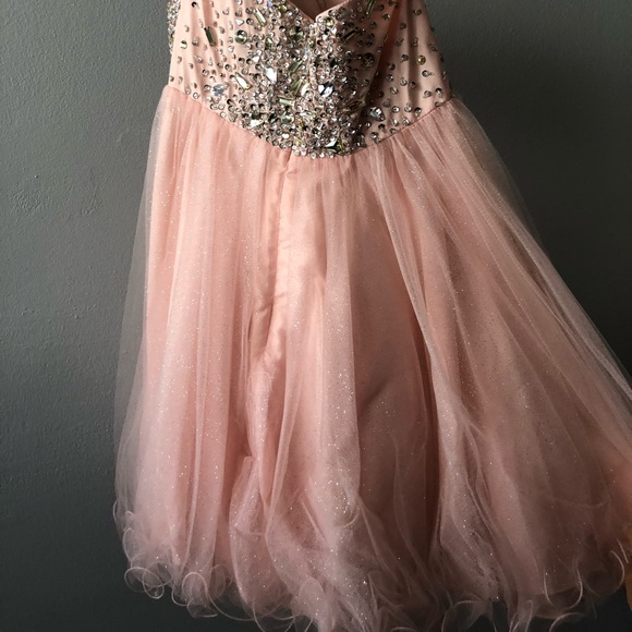 Beautiful Pink Graduation/Prom/Party Dress - Picture 4 of 4